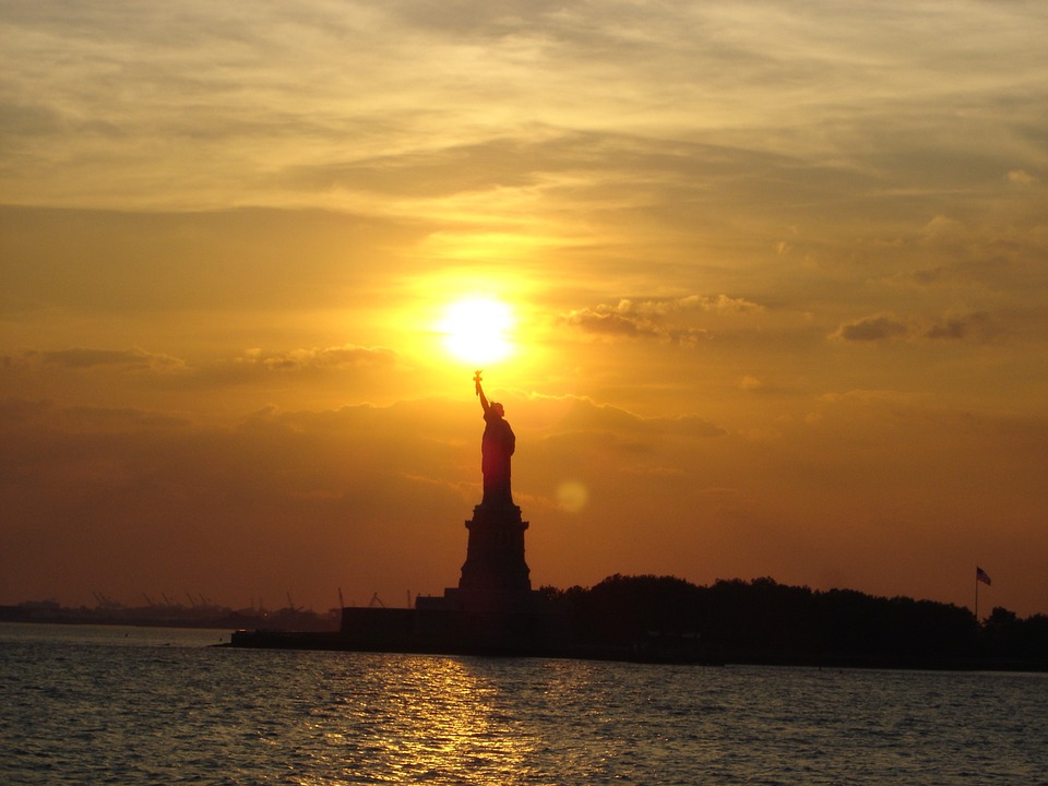 statue of liberty light