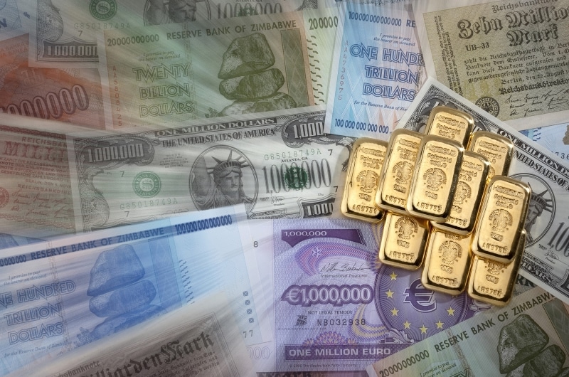 dpa34641106_goldstandard_barren_banknoten_scheine_krise