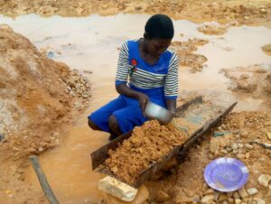 Article : Mines d’or, âmes perdues : l’histoire tragique des enfants travailleurs au Bénin