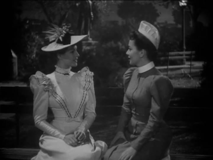 Olivia de Havilland and Rita Hayworth in ¡Ay qué rubia! (1941)