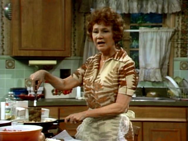 Dody Goodman in Mary Hartman, Mary Hartman (1976)