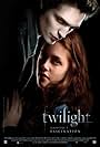 Kristen Stewart and Robert Pattinson in Twilight: Chapitre 1 - Fascination (2008)