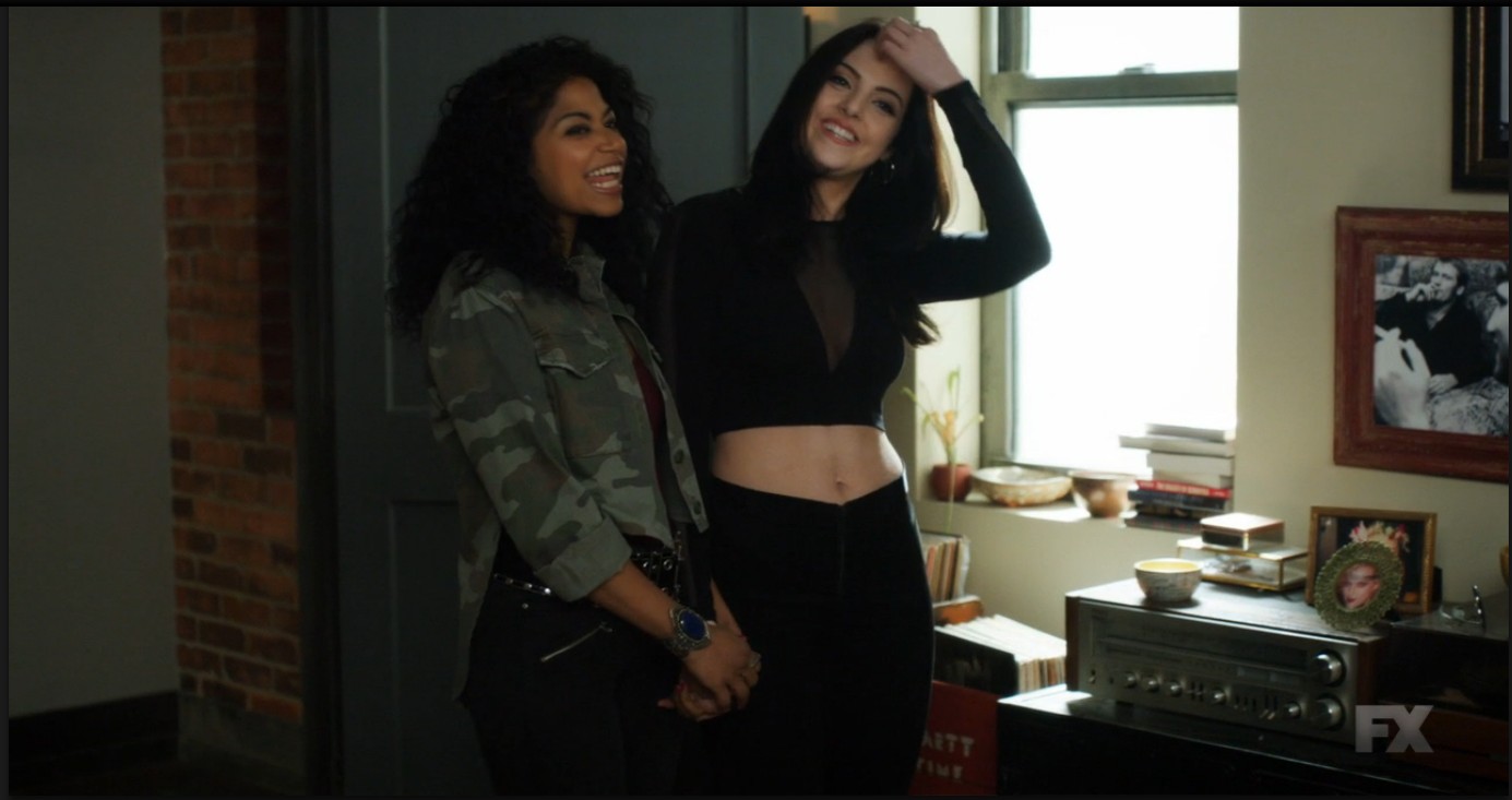 Elizabeth Gillies and Rebecca Naomi Jones in Sex & Drugs & Rock & Roll (2015)