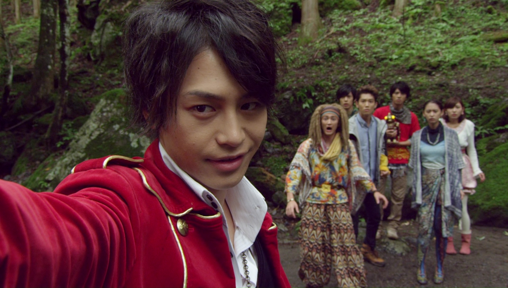 Haruka Tateishi, Ryôta Ozawa, Shohei Nanba, Naoki Kunishima, Masaki Nakao, Miki Yanagi, and Tsurugi Watanabe in Dôbutsu Sentai Jûôjâ (2016)