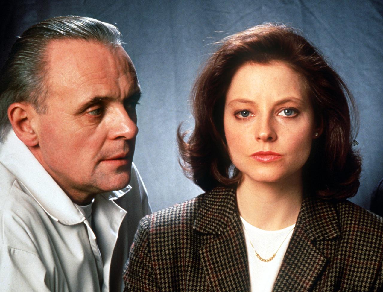 Jodie Foster and Anthony Hopkins in El silencio de los inocentes (1991)