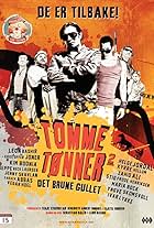 Kim Bodnia, Leon Bashir, Jeppe Beck Laursen, and Farack Abbas in Tomme tønner 2 - Det brune gullet (2011)