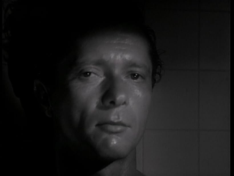 Alfred Ryder in T-Men (1947)