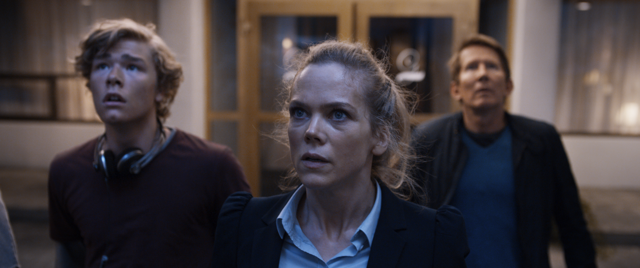 Thomas Bo Larsen, Ane Dahl Torp, and Jonas Hoff Oftebro in La vague (2015)