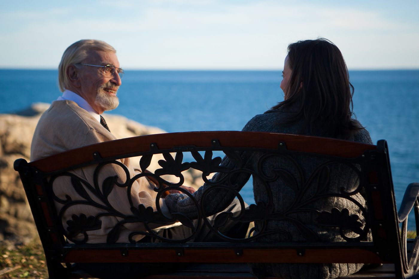 Martin Landau and Maria Dizzia in Abe & Phil's Last Poker Game (2017)