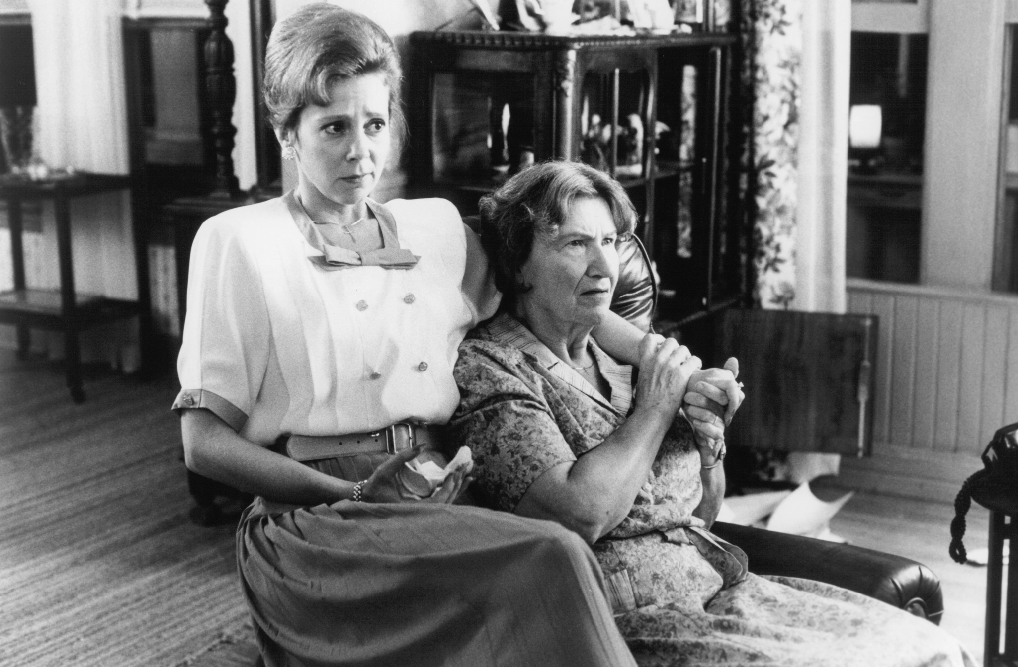 Molly McClure and Amy Wright in Daddy's Dyin'... Who's Got the Will? (1990)