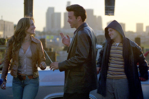 Jennifer Lopez, Ben Affleck, and Justin Bartha in Amours troubles (2003)