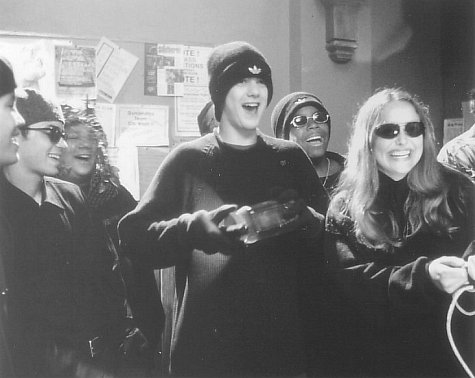 Joshua Jackson, Colombe Jacobsen-Derstine, Kenan Thompson, Mike Vitar, and Shaun Weiss in D3: The Mighty Ducks (1996)