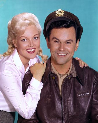 "Hogan's Heroes" Bob Crane, Cynthia Lynn circa 1966