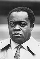 Yaphet Kotto in Fuga à Meia-Noite (1988)