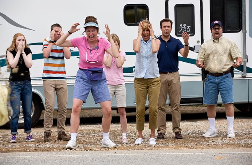 Jennifer Aniston, Nick Offerman, Molly C. Quinn, Emma Roberts, Jason Sudeikis, Kathryn Hahn, and Will Poulter in We're the Millers (2013)