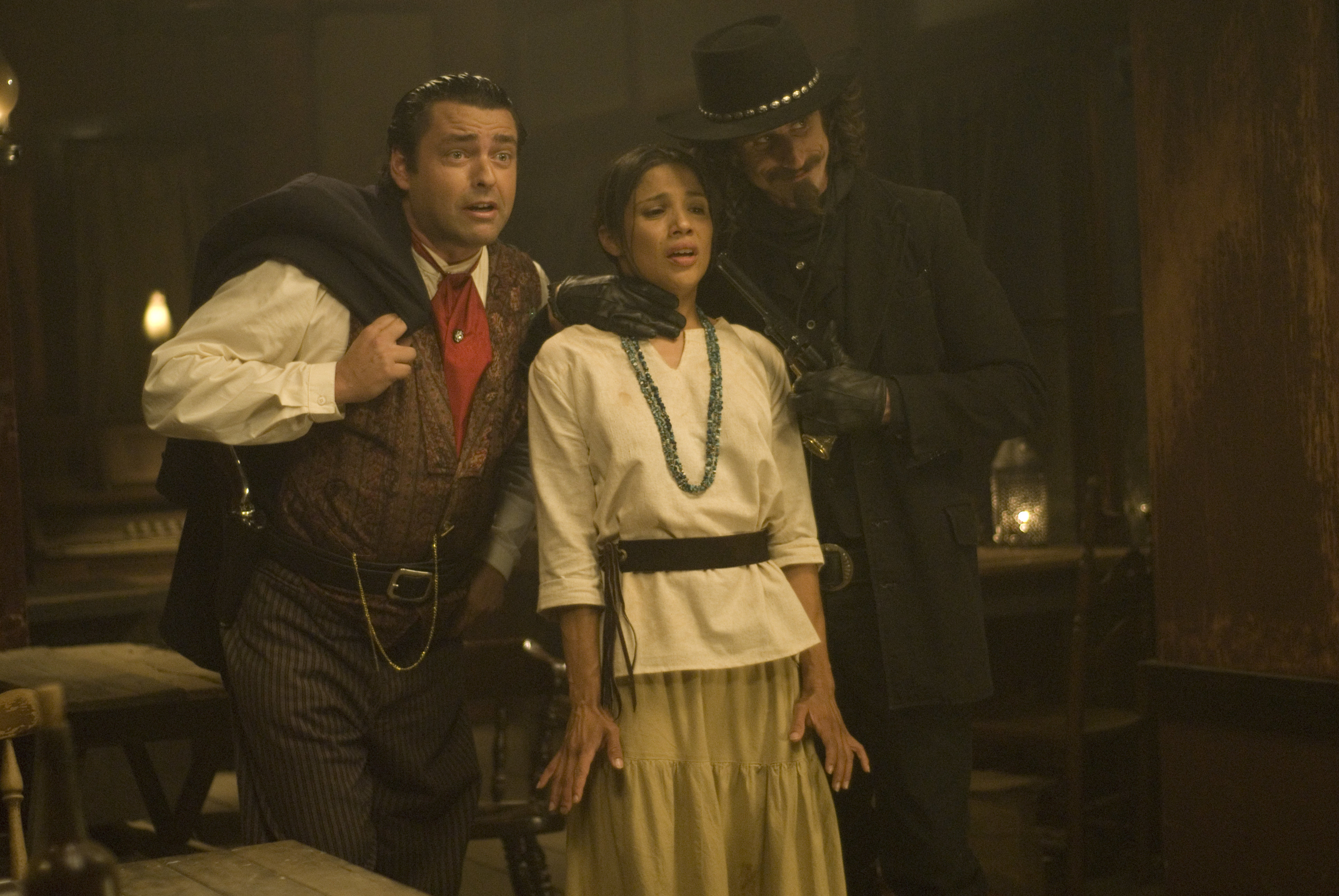 Angus Macfadyen, Dean Alioto, and Tonantzin Carmelo in Shadowheart (2009)