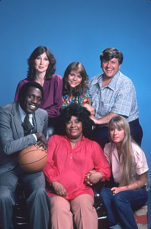 "Hello Larry" Kim Richards, Joanna Gleason, Meadowlark Lemon, with the rest of the Cast. c. 1979 NBC