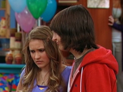 Emily Osment and Mitchel Musso in Hannah Montana (2006)