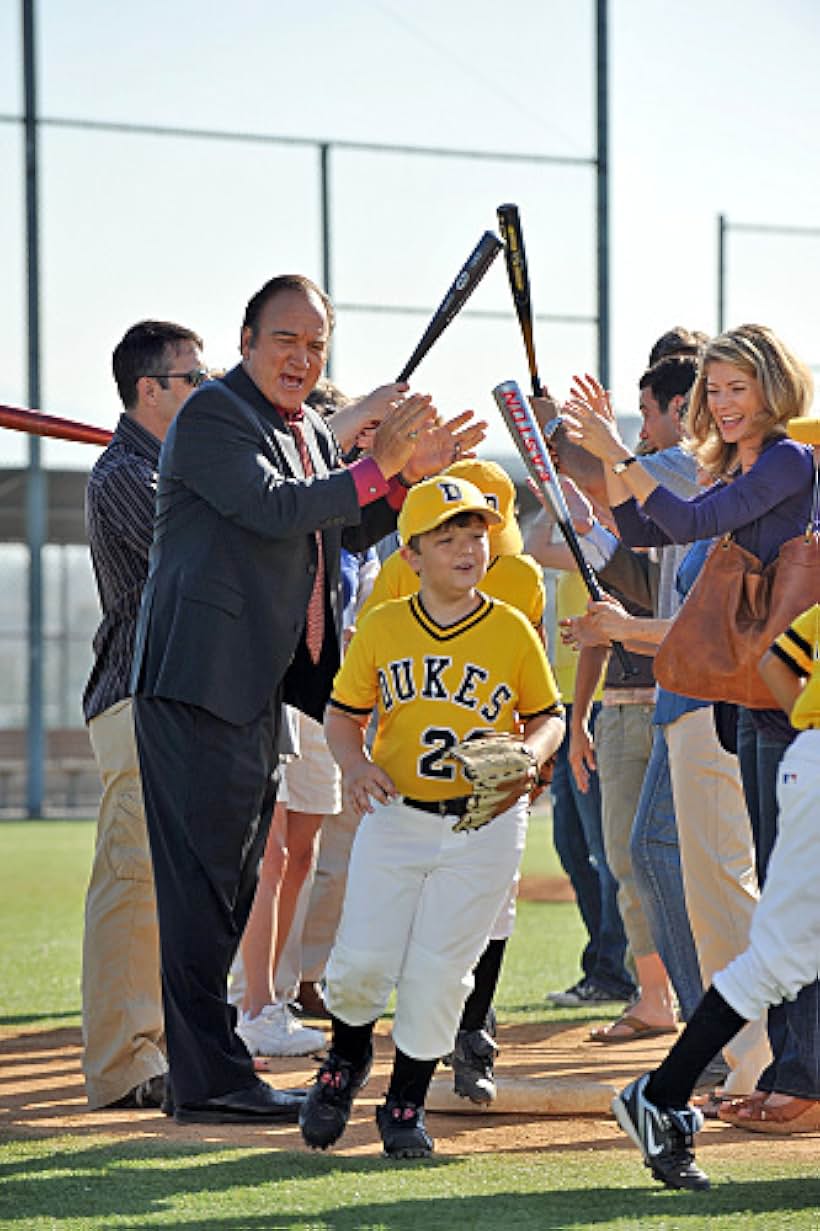 Jim Belushi, Gillian Vigman, and Cole Jensen in The Defenders (2010)