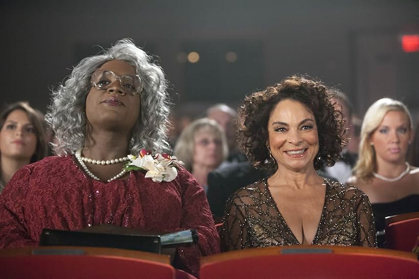 Jasmine Guy and Lewis Thompson in Scary Movie 5 (2013)