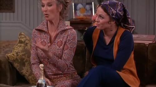 Valerie Harper and Cloris Leachman in The Mary Tyler Moore Show (1970)