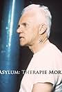 Malcolm McDowell in Asylum: Therapie Mord (1997)