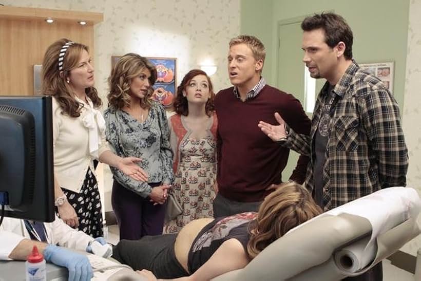 Alicia Silverstone, Jeremy Sisto, Ana Gasteyer, Alan Tudyk, Gillian Vigman, and Jane Levy in Suburgatory (2011)