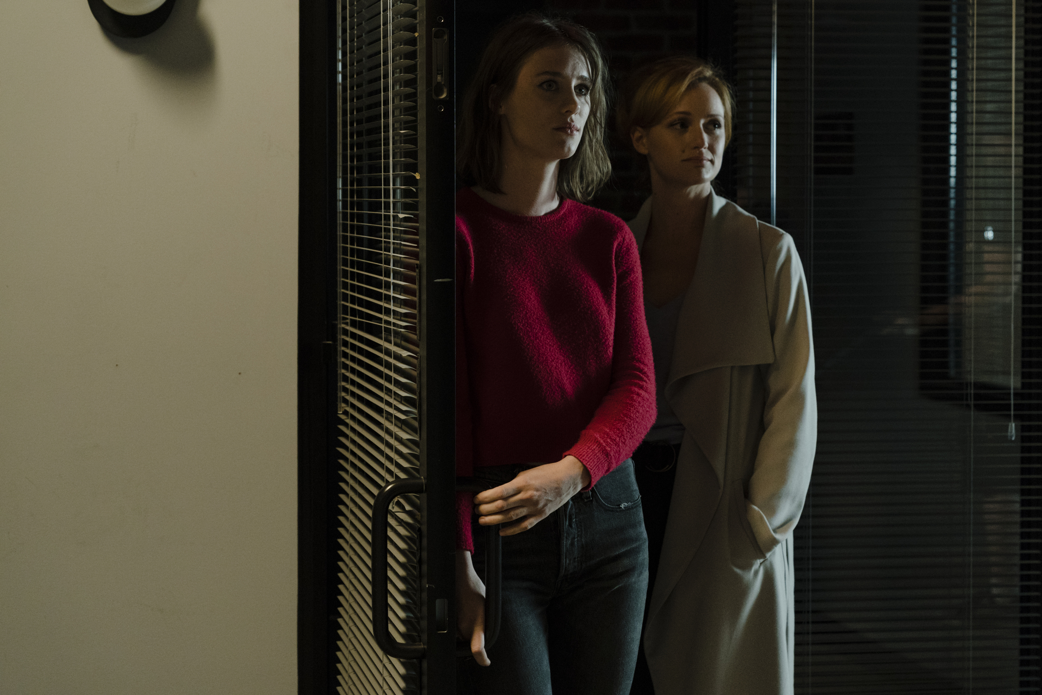 Kerry Bishé and Mackenzie Davis in Halt and Catch Fire (2014)