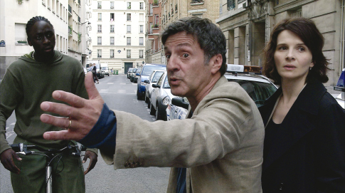 Juliette Binoche, Daniel Auteuil, and Diouc Koma in Caché (2005)