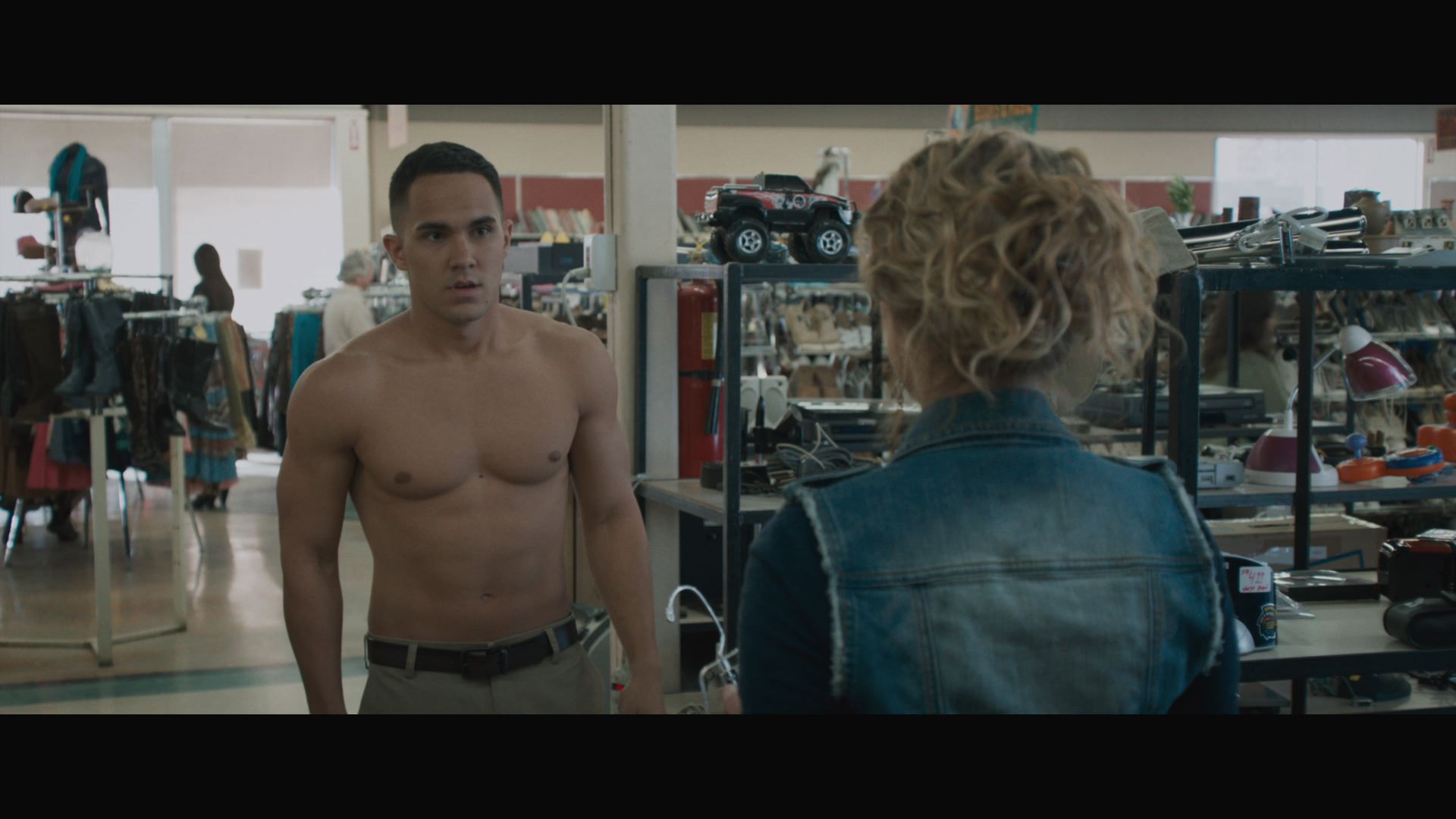 Alexa PenaVega and Carlos PenaVega in Spare Parts (2015)