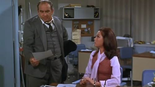 Edward Asner and Mary Tyler Moore in The Mary Tyler Moore Show (1970)