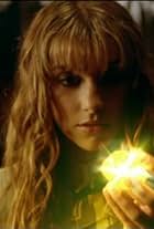 Emma Lahana in Power Rangers DinoThunder (2004)