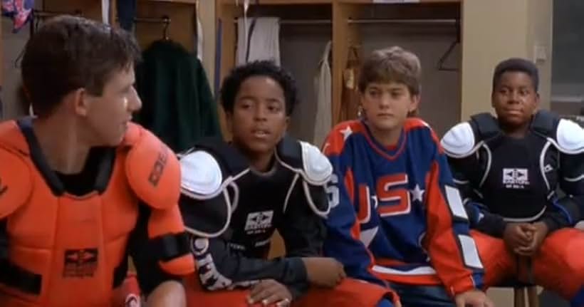 Joshua Jackson, Brandon Quintin Adams, Ty O'Neal, and Kenan Thompson in D2: The Mighty Ducks (1994)