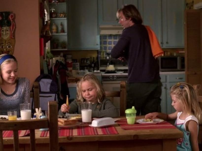 Jake Weber, Sofia Vassilieva, Miranda Carabello, and Maria Lark in Medium (2005)