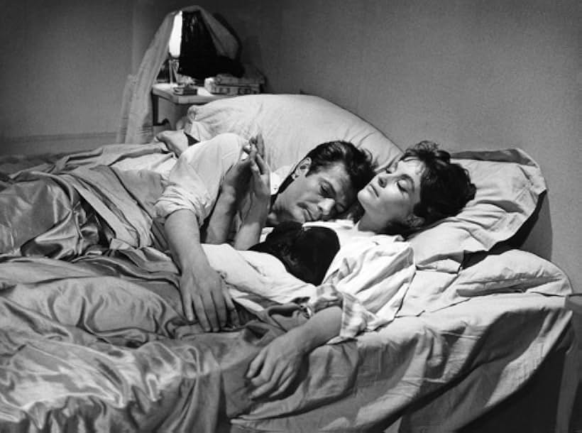 Marcello Mastroianni and Yvonne Furneaux in La dolce vita (1960)