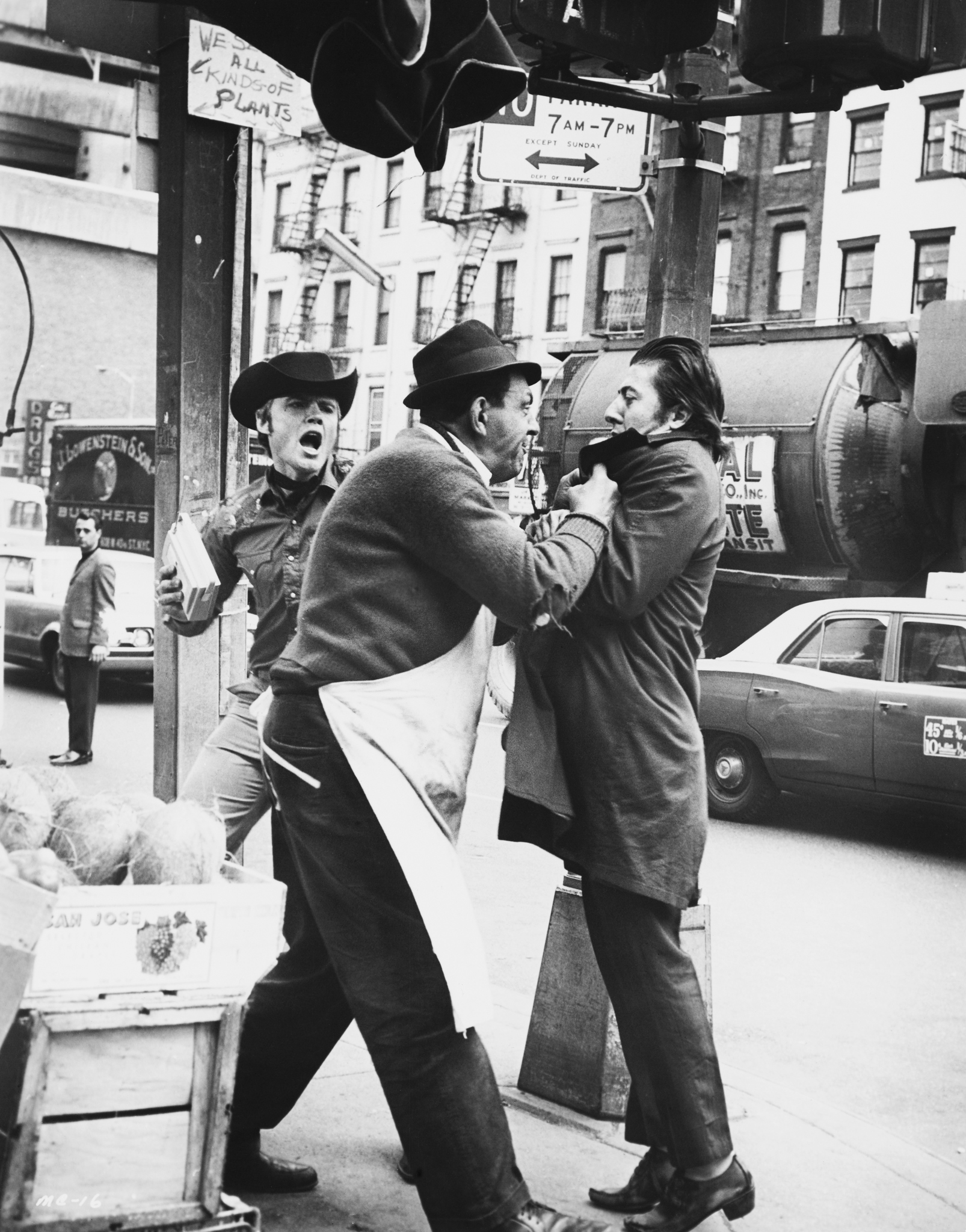 Dustin Hoffman, Jon Voight, and Peter Scalia in Asphalt-Cowboy (1969)