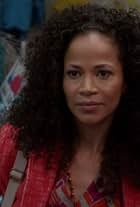 Sherri Saum in Os Fosters: Família Adotiva (2013)