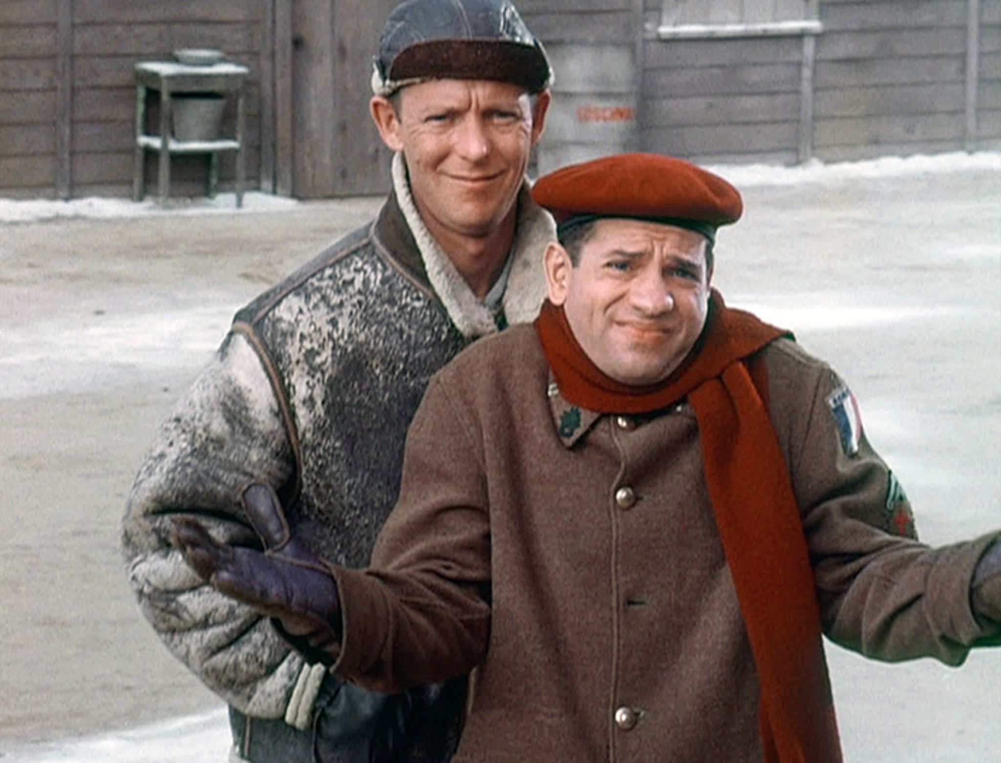 Robert Clary and Larry Hovis in Ein Käfig voller Helden (1965)