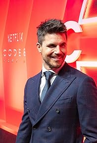Primary photo for Robbie Amell Primary photo for Robbie Amell