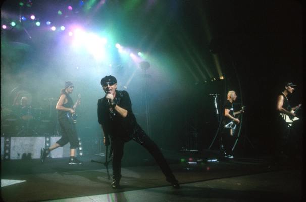 Klaus Meine, Rudolf Schenker, Scorpions, Matthias Jabs, James Kottak, and Ralph Rieckermann