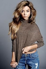 Primary photo for Sarah Hyland