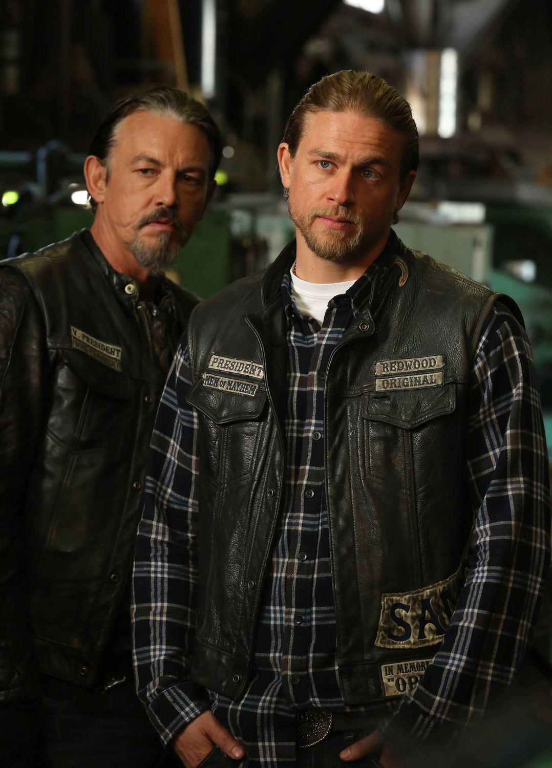 Tommy Flanagan and Charlie Hunnam in Sons of Anarchy (2008)