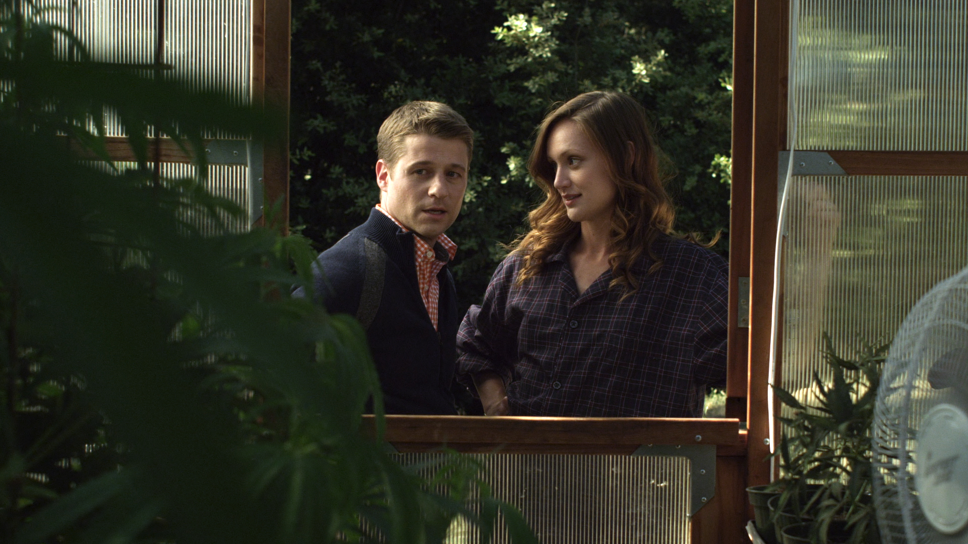 Ben McKenzie and Kerry Bishé in Goodbye World (2013)