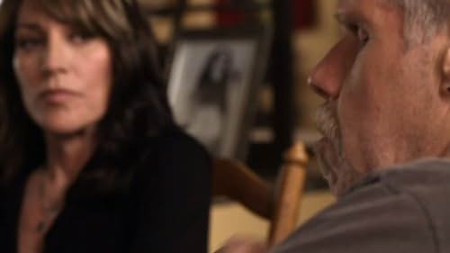 Ron Perlman and Katey Sagal in Hijos de la anarquía (2008)