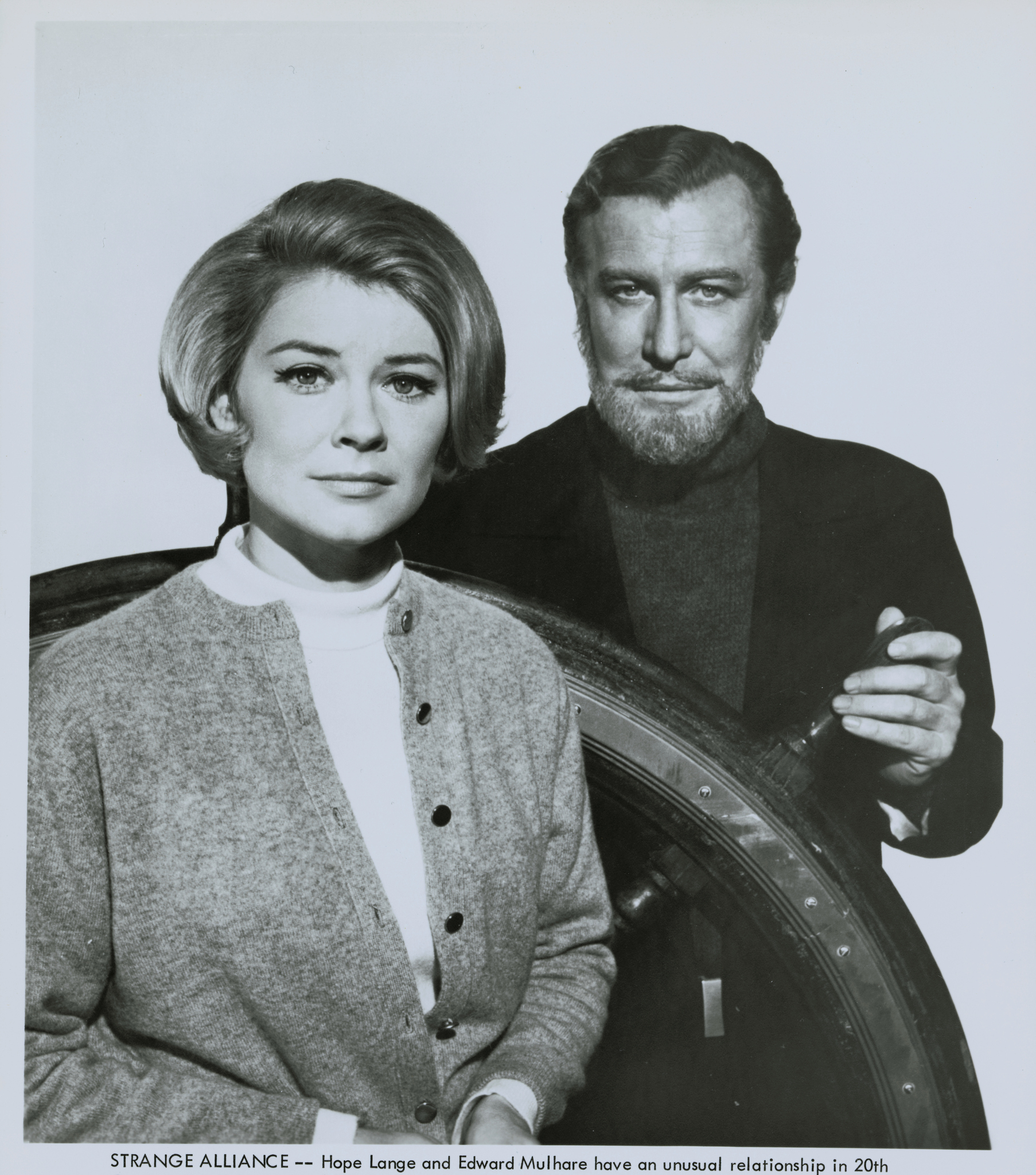 Hope Lange and Edward Mulhare in The Ghost & Mrs. Muir (1968)