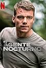 Gabriel Basso in El agente nocturno (2023)