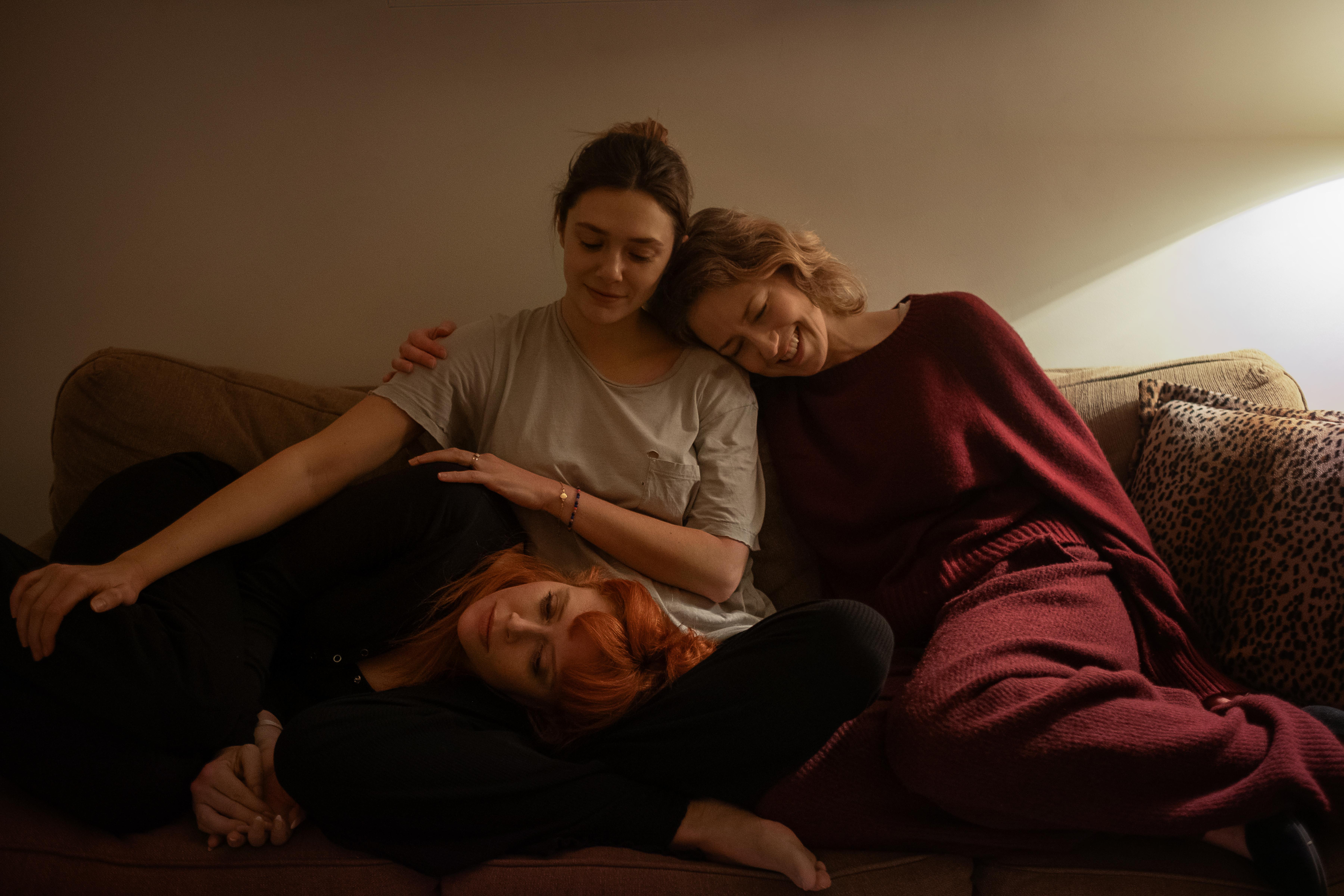 Natasha Lyonne, Elizabeth Olsen, and Carrie Coon in His Three Daughters (2023)