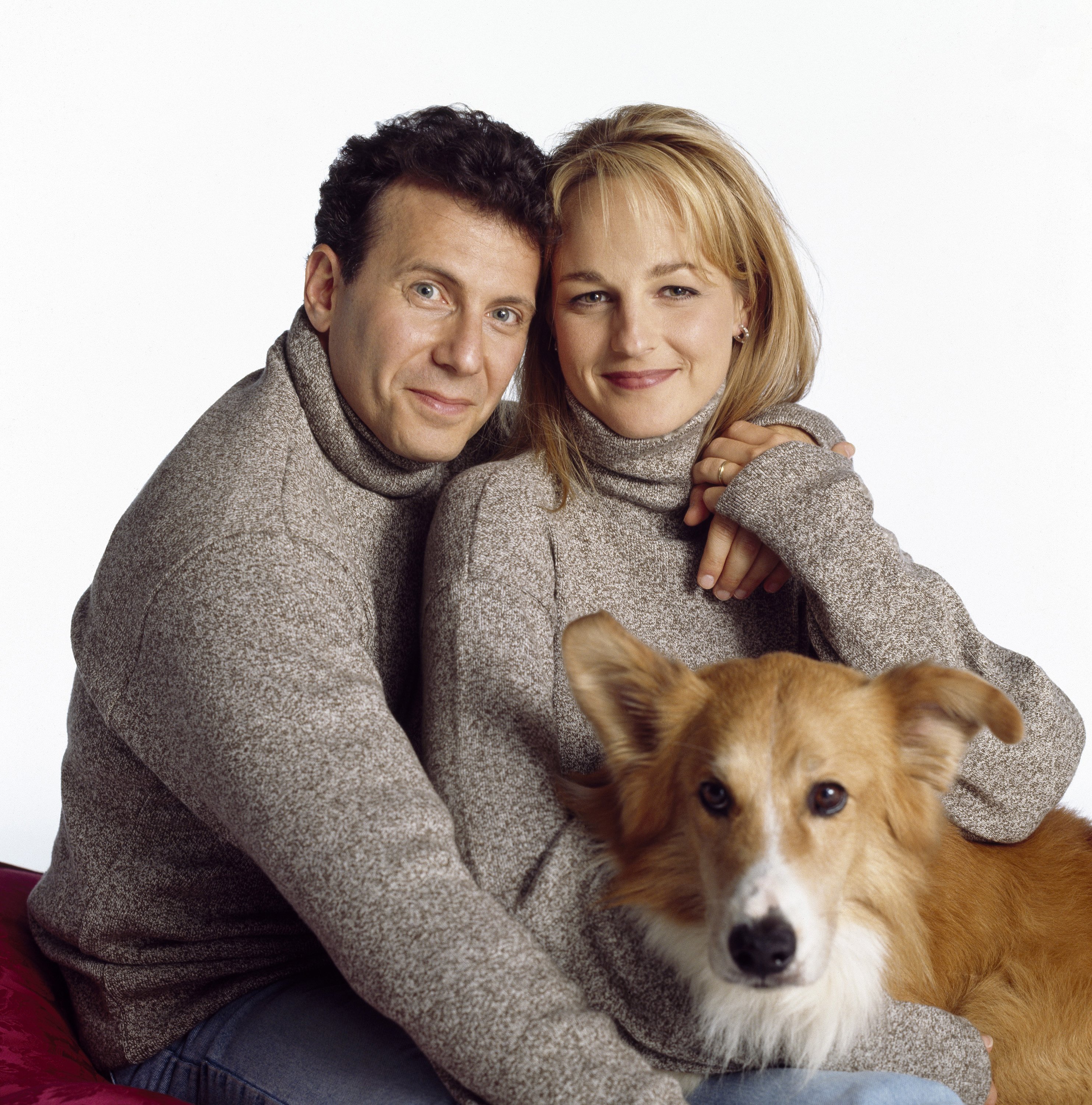 Helen Hunt, Paul Reiser, and Maui in Mad About You (1992)