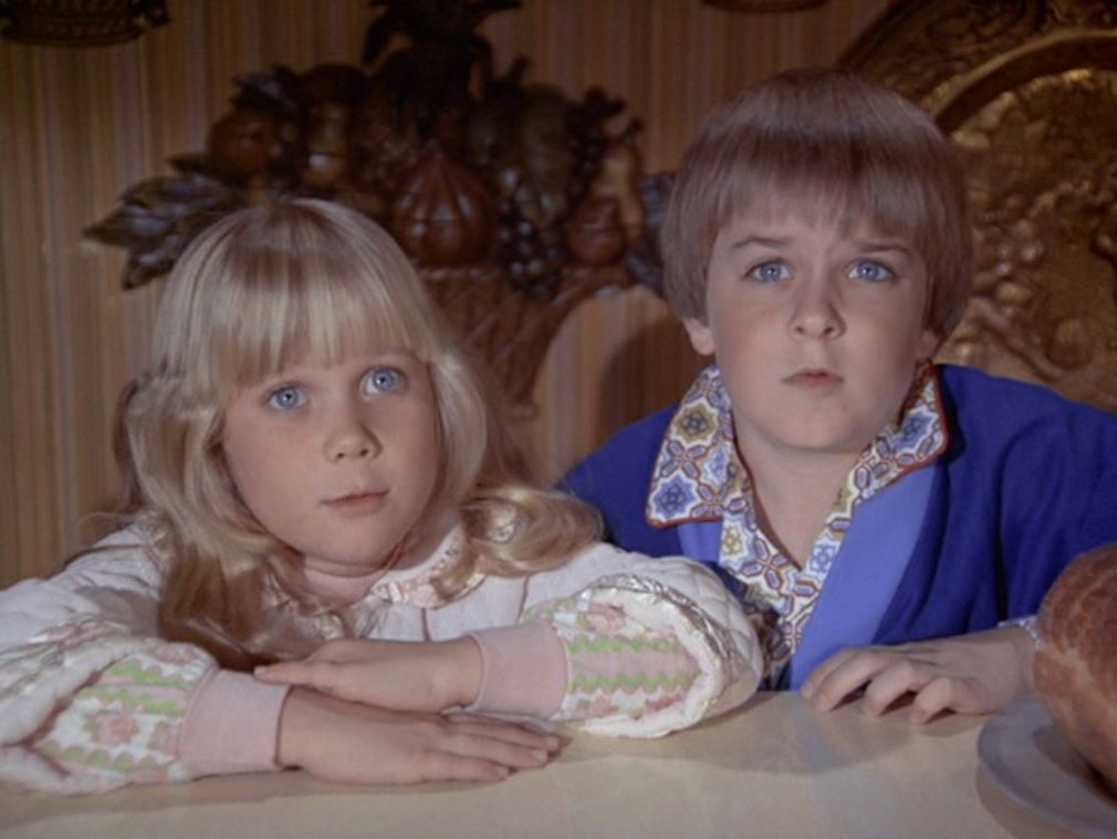 Missy Gold and Sparky Marcus in The Hardy Boys/Nancy Drew Mysteries (1977)