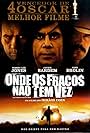 Tommy Lee Jones, Javier Bardem, and Josh Brolin in Onde os Fracos Não Têm Vez (2007)